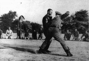 Была и так называемая "показуха". Хотя всё было по настоящему.