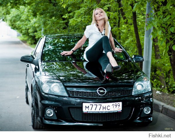 Сексуальные девушки и красивые автомобили
