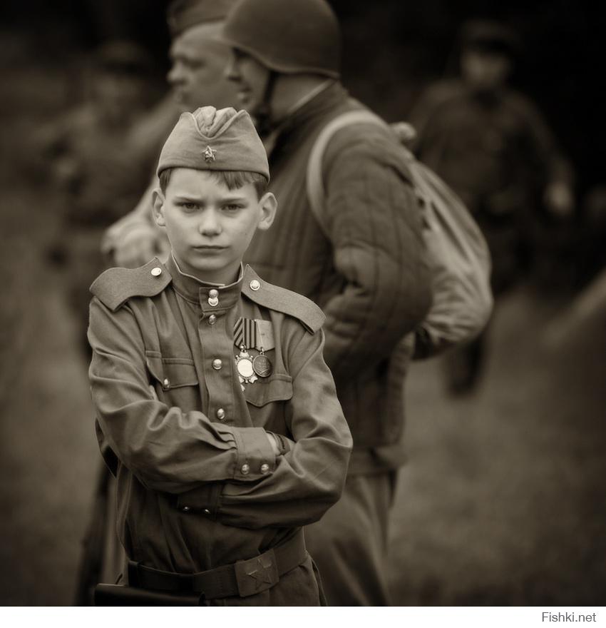 Молодой солдат. Сын полка 1941-1945. 1941 Сын полка. Витя Жайворонок сын полка. Юный разведчик Виктор Жайворонок.