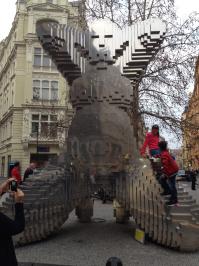 Скульптура женщины в г. Прага.