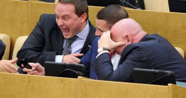 отстаёшь от жизни,друг!
Депутаты ГосДумы подняли свои зарплаты до 450 000 рублей
13 ноября 2013 14:37

кстати,самый популярный тост в госдуме:так выпьем за то,чтобы наши потребности оху-ли от наших возможностеей!