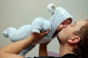 Самое ценное, что может подарить женщина мужчине, это ребенок.