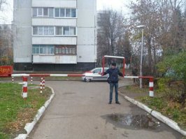 Что сдесь не так, конкретная забота о людях и о полисаднике. Здесь наоборот сториителю нужно премию или чекушку поставить