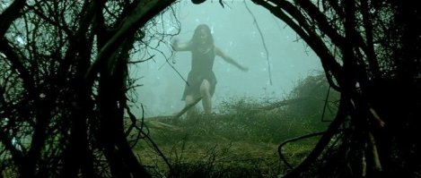 Пришел в лес на выставку художника и наложил кирпичей