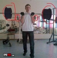 Если он в реали взял бы такой вес в руки до ушей в пол вошел!