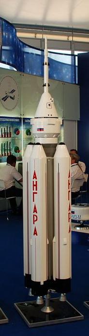 Какая ещё новая ракета? Один из вариантов "Ангары" был заточен под пилотируемый корабль. Вот он: