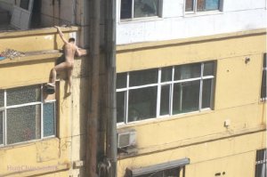 Если вы любите ипаца, а жена не разрешает делать это дома.