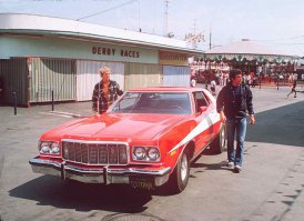 Starsky & Hutch - оттуда ли фото?? В фильме 2004 года в главных ролях Бен Стиллер и Оуэн Уилсон, на фото явно не они..