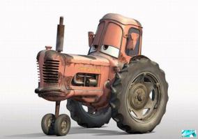 Мужчина делает миниатюрные копии автомобилей для своего музея