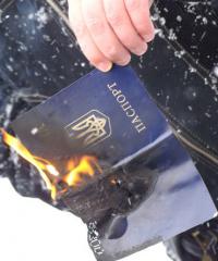 Тебя обманули))) Жгут не учебники)))