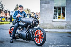 клею вот какой пароцикл