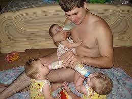 Самые смешные и нелепые фотографии отцов со своими детьми