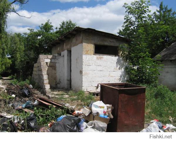 Уличные туалеты в разных городах мира