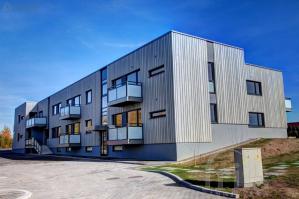 По всей видимости вы  давно не были ни в Тарту,... ни в Усть Нарве :-) Про Усть Нарву отдельная песня, а  названный вами район  расстроен  до самого аэродрома. Впрочем, его уже нет... Эти домики  на бывших огородах...до Кырвекюла...:)