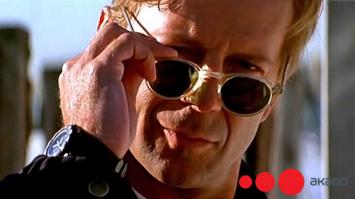 Тогда уже "Шакал" неплохо бы вспомнить, там у Брюса лиц штук десять разных..