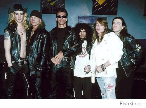 В клипе на песню "You Could Be Mine" с "Use Your Illusion II" снимался Арнольд Шварцнеггер, большой поклонник группы. По просьбе актера, песня вошла в саундтрек к фильму "Терминатор-2". В 1997-м году еще одна песня Guns N'Roses прозвучала в фильме Шварцнеггера - это была "Oh My God", а фильм назывался "End Of Days".