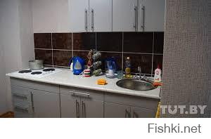 Был в Минске на ЧМ по хоккею жил в новой общаге БГУ там реально круче
2 комнаты на 6 человек кухня туалет ванна!