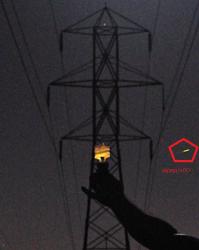 Что будет с лампочкой под высоковольткой?