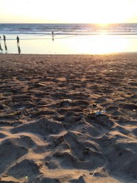 Вот закат и пляж