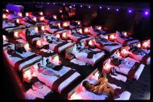 Кинотеатр с кроватями