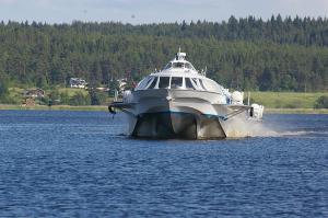 Не правда, не только на Волге и на Лене. Метеор курсирует на Ладожском озере между Сортавалой и Валаамом. Сам весной летал на Валаам и обратно! Кайфово!
