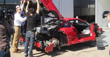 вот тюнинг F40 от GASmonkeys. вот это я понимаю
после и до