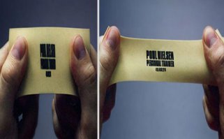 визитка не только поможет с растяжкой,но и память по
тренирует, ну или пальцы одной руки во время набора номера))