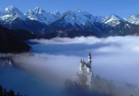 Ну-ну, в одиночестве: вокруг же город!
Вот где одиночество будет качественным: