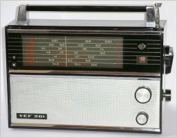 есть vef201. после замены высохших электролитов и пары транзисторов, чистки контактов работает до сих пор.