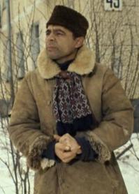 Эй гражданина! Ты туда не ходи! Ты сюда ходи! А то снег башка попадет, савсэм мёртвый будищь!