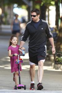 Да откуда вы таки посты переде б#####.
Сейчас напишу.

Все что написано является бредом потому что....

1. Женщины соперницы.
2. Даже мать с дочерью в определенный момент становятся соперницами, и если не ненавидят друг друга то точно очень напряжены.
3. Отцы могут говорить, что хотят парня, но на самом деле они больше любят дочерей.
4. Дочери подсознательно ищут мужа похожего на отца.
5. Говорить, тем более утверждать у кого больше связь с ребенком смешно и проверить или доказать что-то просто не возможно,отвечу за себя, не раз чувствовал что с дочкой что-то не так...
6. Остальное все что написано в верху можно отнести и к отцам.
7. Не знаю как у кого, но когда у моих знакомых (женского пола) происходили большие проблемы, а не розовые сопли, то первым делом бежали к отцу...
8. Только при разводе мать не дает общаться с отцом, а вот на оборот это не происходит.