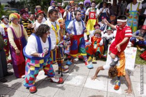 А где ты на этой фотке?