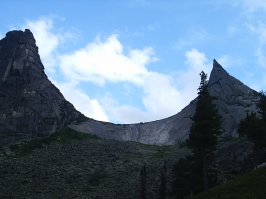 Был на Ергаках ,места супер всем рекомендую
гора Парабола