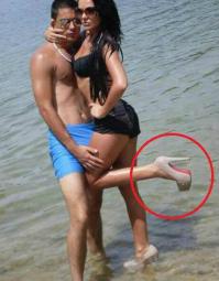 Совет вам: не сутультесь, не выпячивайте живот, приподнимите подбородок