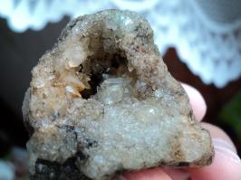 А я в речке иногда нахожу такие штучки