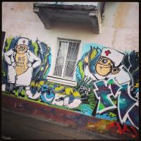 Вот это - граффити. А на машине ***ня какая-то, жопой нарисованная.