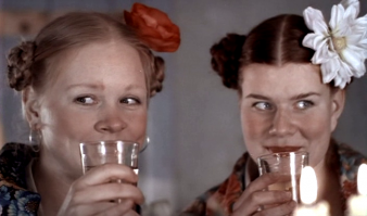 35 женских портретов с цветочными коронами