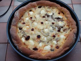 Моя мама не умеет печь пироги. Поэтому пеку сам;). Всем успехов в кулинарии!Да и вот еще: у настоящего повара рецепты в голове.