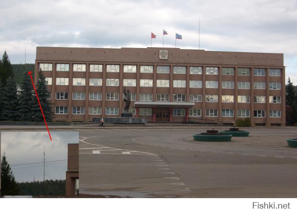 Сегодня фотографировал в своём городе, и вспомнился Славянск. В СССР строили на века, укров в расчёт не брали