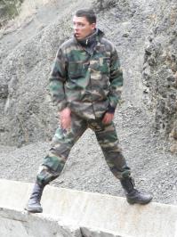 Страшно в комке по горам лазить. Примут за правосека и доказывай потом, что ты не олень. Если все успокоится, планируем в октябре нагонять.