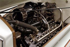 1933 Pierce-Arrow Silver
Его исключительная внешность даже увековечена в игре Mafia