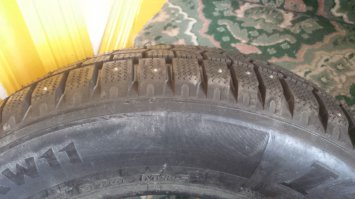 на тему "НЕТУ ТАКОЙ РЕЗИНЫ- ВСЕСЕЗОНКА" я так понимаю Вы имеете в виду резину с маркировкой M+S.. ну и обоснуйте чем она плоха, почему ее "нету" и  зачем ее надо запретить???