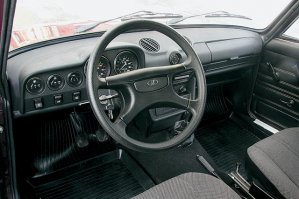 7 лет отъездил и ни одного сверчка.А рулевое колесо как от Камаза никогда не забуду