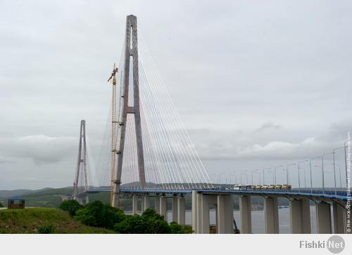 мост на остров Русский