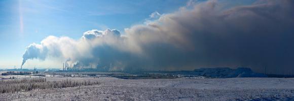 У нас тоже снег черно-рыжий и озеро незамерзающие в -35 есть, так что с Норильском все в порядке