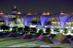 В прошлом году был в этом аэропорту Суварнабхуми Бангкок, красота.