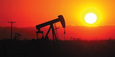 $200 за баррель нефти - цена санкций против России.

Сегодня ЕС может опубликовать новый санкционный список, в который войдут российские граждане и компании. Пока неизвестно, решится ли Запад на реальные экономические санкции с торговой блокадой, но если это произойдет, то цены на нефть взлетят выше $200 за баррель.
Сокращение торговли с Россией, которая является вторым по величине экспортером нефти в мире, создаст дефицит энергетических поставок, и это окажет побочные негативные последствия на Европы, а также не исключен новый мировой экономический кризис, считает старший экономист Oxford Economics Адам Слейтер.

"В таком случае, мировые цены на нефть могут взлететь выше $200 за баррель и стоимость газа будет также сильно расти", - сказал он.

По мнению экономиста, если Россия потеряет доступ к западным рынкам, то ее экспорт энергоносителей снизится на 80%. Появившийся пробел смогут заполнить страны ОПЕК, но экономического спада, связанного с высокими ценами на энергоносители, не избежать. ЕС покупает 84% российской нефти и 76% газа, но около четверти европейских стран полностью полагаются на поставки газа или нефти из России.

В настоящий момент Россия выполняет свои обязательства по поставкам, несмотря на все риски, связанные с транзитом через политически нестабильную Украину, но, если поставки будут прекращены, это может спровоцировать ответную реакций ЕС в виде третьего этапа санкций, который затронет целые сектора российской экономики, или в виде конкретных торговых ограничения.
В ЕС надеются, что Украина и Россия смогут урегулировать газовый спор к осени. При этом санкции против России стараются ужесточить США, а Европа не очень охотно следует этому примеру, так как ее экономика все еще слаба, а нарушение отношений с хорошим торговым партнером может еще сильнее дестабилизировать восстановление.

оригинал 
ИМХО. Введение третьего уровня санкций больше будет напоминать самокастрацию экономики Евросоюза..