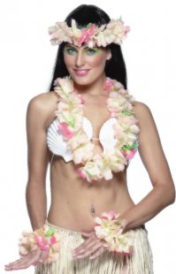 35 женских портретов с цветочными коронами