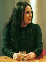 Шарон Ден Адель (вообще не изменилась как бы красоткой так и остаётся по сей день)