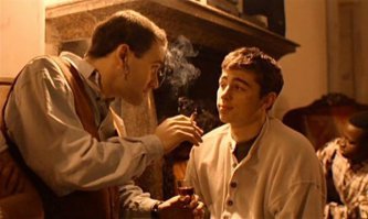 — А музыка ваша американская — говно.
— Music? Ah, oui, musique excellente.
— Ну чё ты споришь? Тебе говорят — говно музыка, а ты споришь.
— Musique!
— Да и сами вы… Скоро всей вашей Америке — кирдык. Мы вам всем козьи рожицы устроим… Понял?
— Чё ты к нему пристал он француз вообще…
— А какая разница?